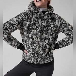 Athleta Tugga Sherpa Jaquard Glacial Black & White Pullover Hoodie Size Medium